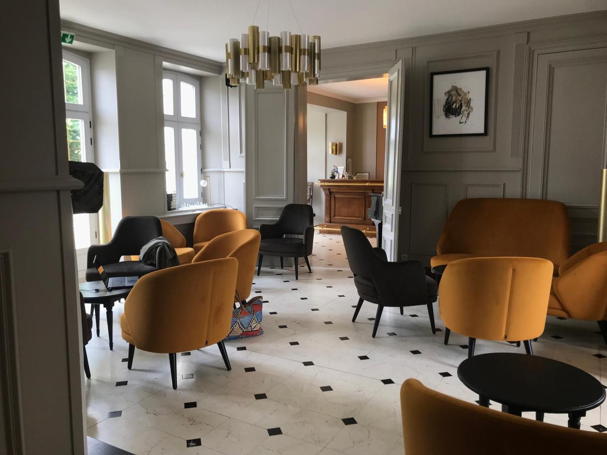 Logis Hotel & Restaurant - Le Chateau Des Tourelles 3 Etoiles Le Wast Zewnętrze zdjęcie