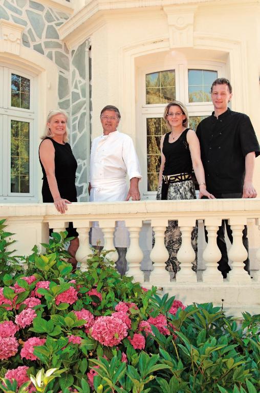 Logis Hotel & Restaurant - Le Chateau Des Tourelles 3 Etoiles Le Wast Zewnętrze zdjęcie